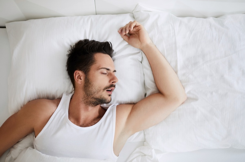 擺脫夜間鼾聲，享受質量睡眠的小技巧